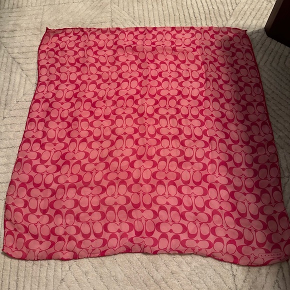Authentic coach mid size scarf hot pink - Picture 2 of 4